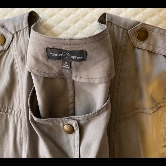 Jacket - Picture 4 of 7